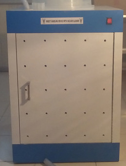 Insect Handling Device with Vacuum Cleaner